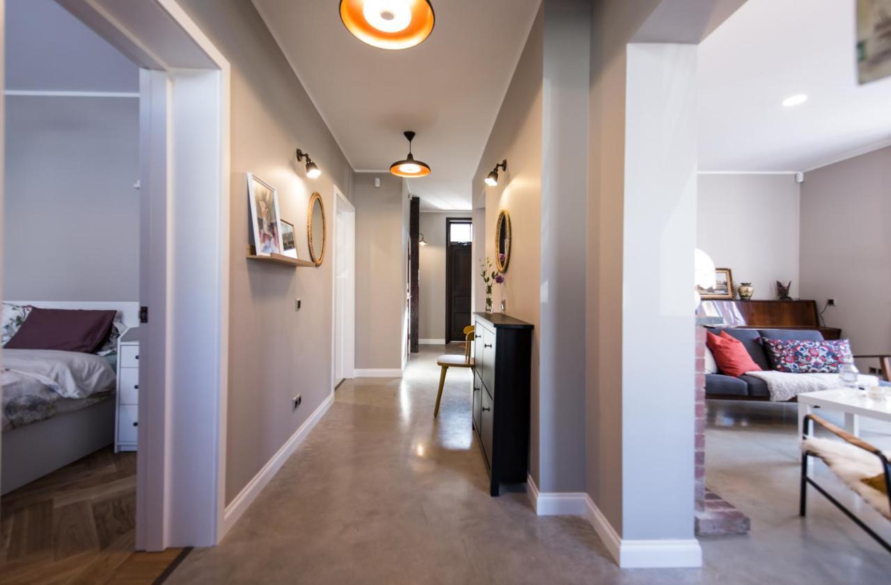 Hotel Emily Ryga Zewnętrze zdjęcie