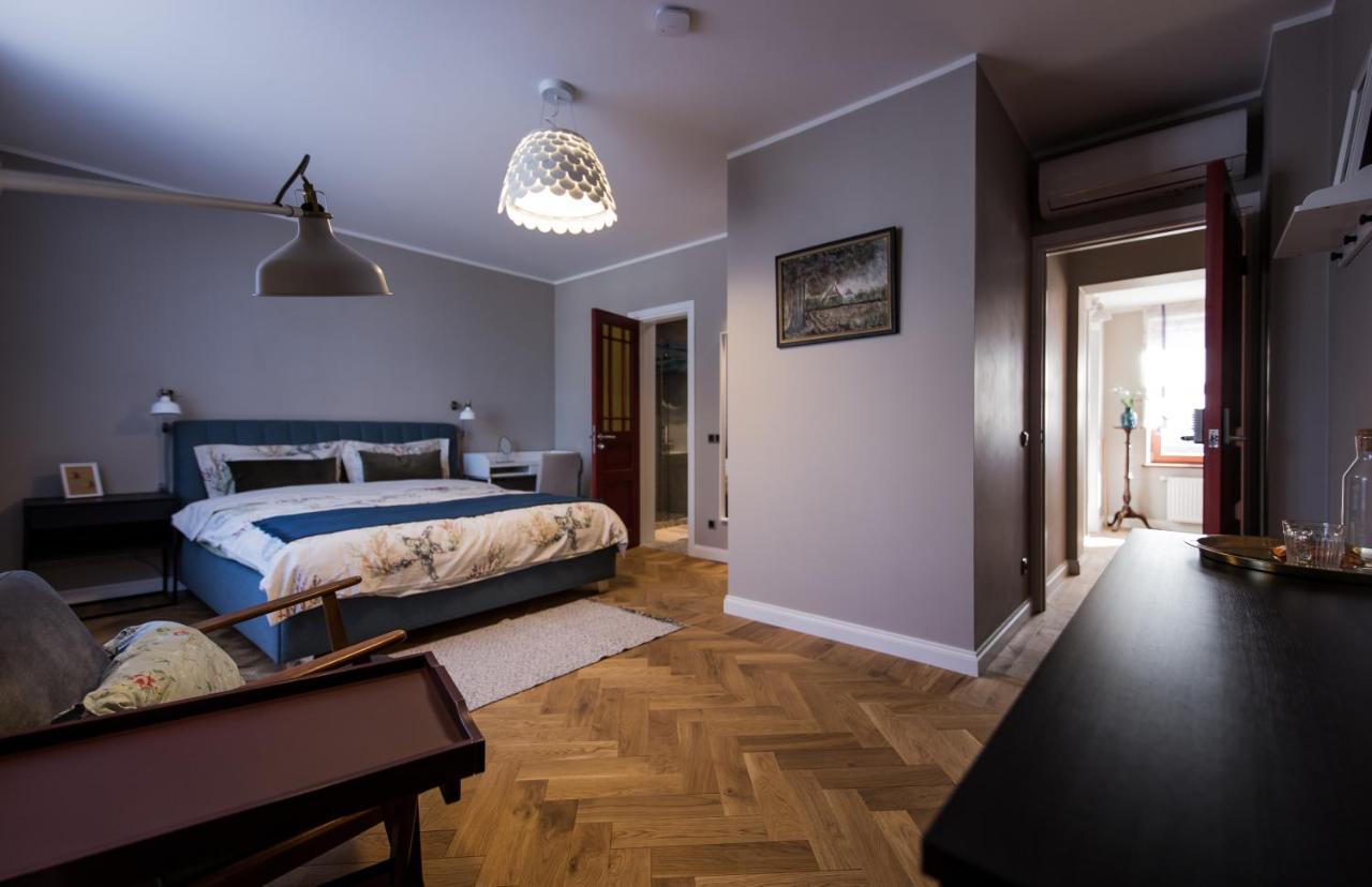 Hotel Emily Ryga Zewnętrze zdjęcie