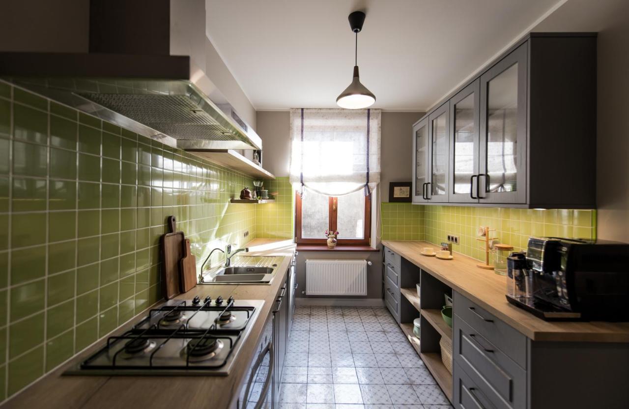 Hotel Emily Ryga Zewnętrze zdjęcie