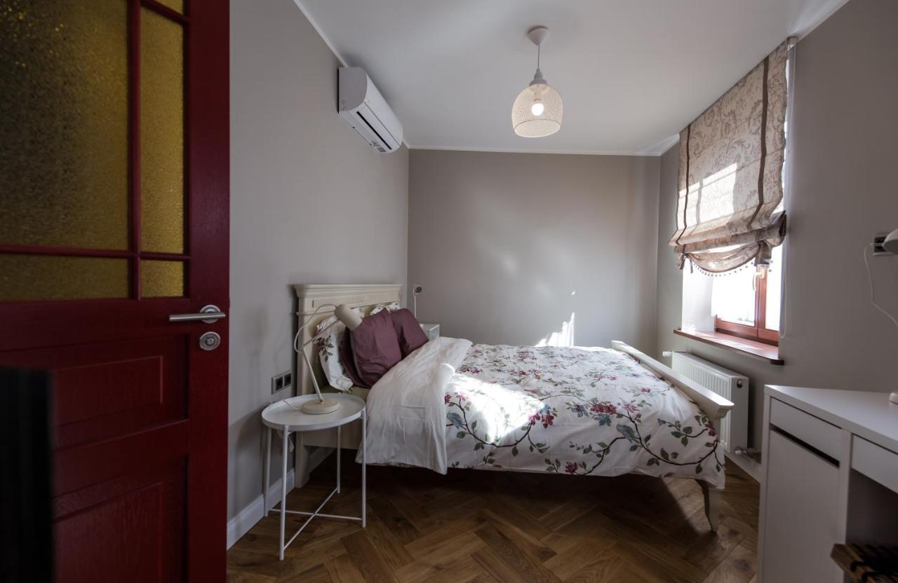 Hotel Emily Ryga Zewnętrze zdjęcie