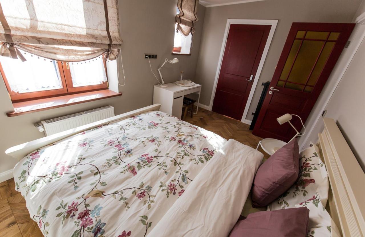 Hotel Emily Ryga Zewnętrze zdjęcie