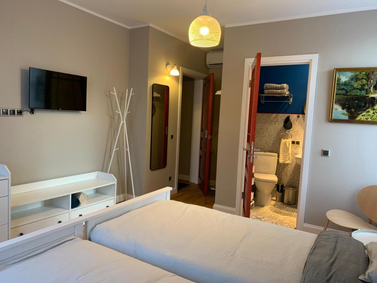 Hotel Emily Ryga Zewnętrze zdjęcie