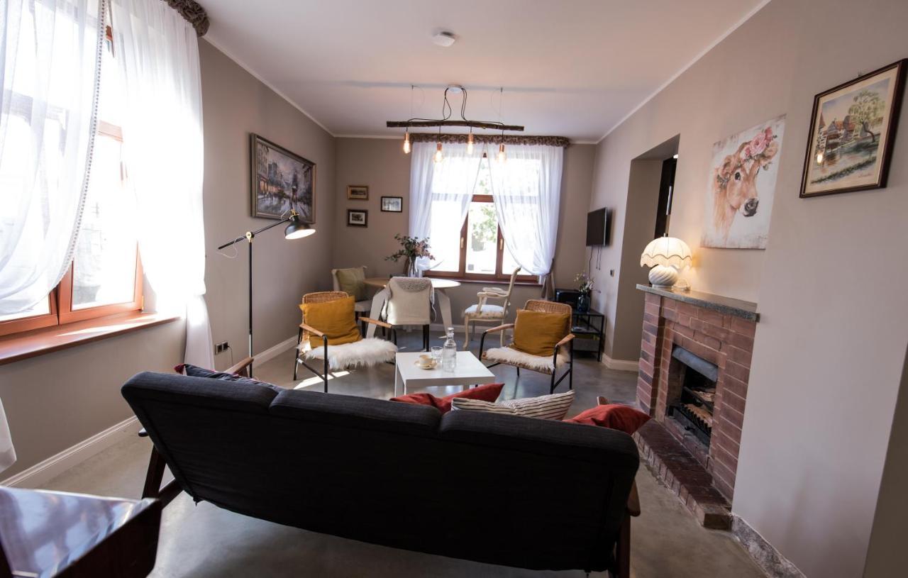 Hotel Emily Ryga Zewnętrze zdjęcie