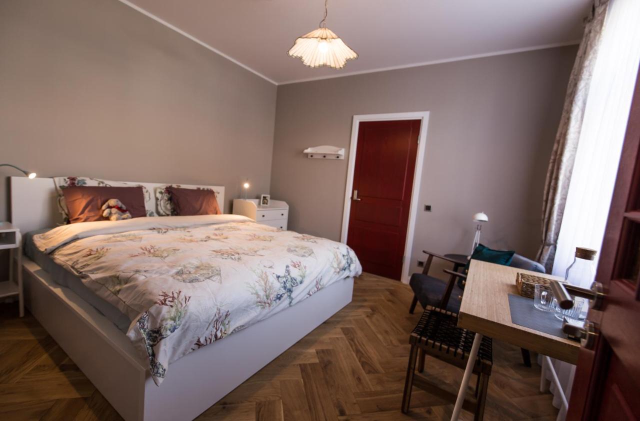 Hotel Emily Ryga Zewnętrze zdjęcie