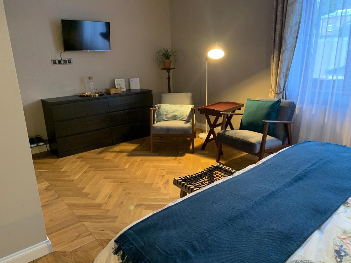 Hotel Emily Ryga Zewnętrze zdjęcie